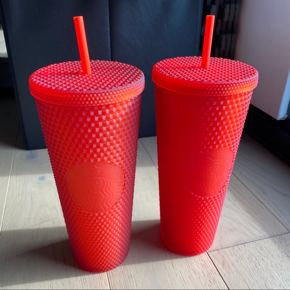 Starbucks holiday red studded matte venti tumbler - Picture 3 of 3